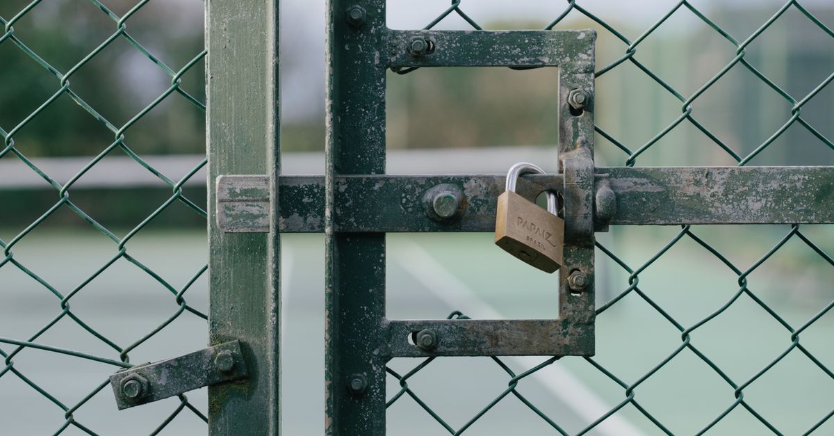 Metal fence installation